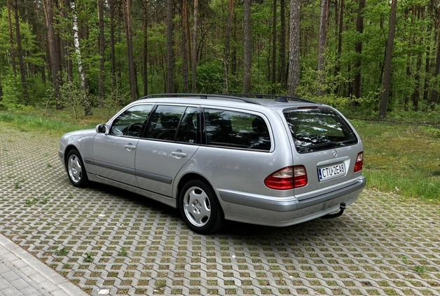 Mercedes-Benz Klasa E cena 18500 przebieg: 307256, rok produkcji 2003 z Mogilno małe 781